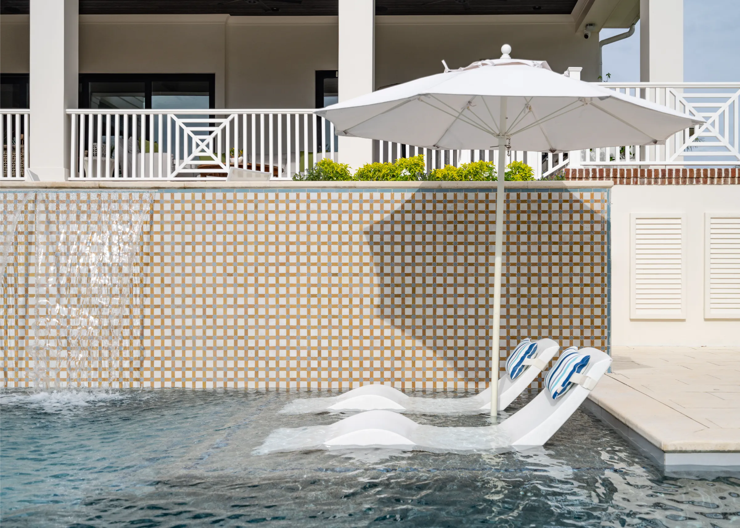 Exterior - Omar (2)