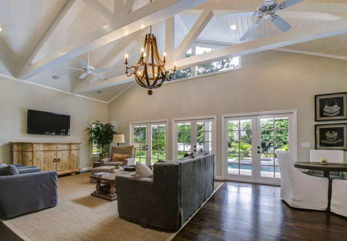1023-S-Frankland-Rd-Tampa-FL-small-007-Family-Room-666x465-72dpi-1150x800_c