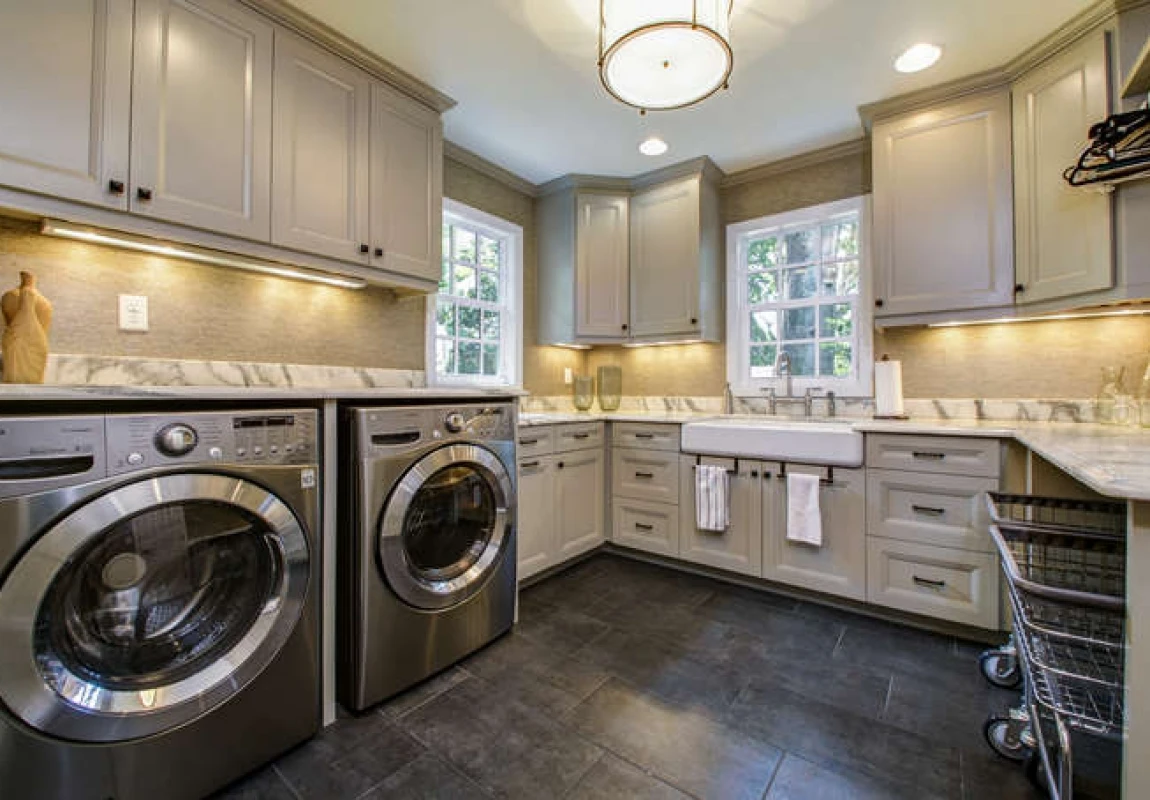 1023-S-Frankland-Rd-Tampa-FL-small-024-Laundry-Room-666x454-72dpi-1150x800_c